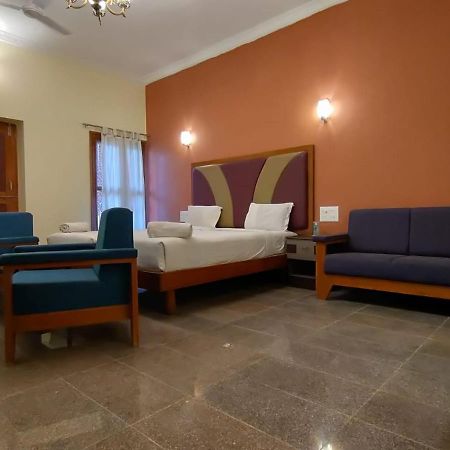 Kanthi Resorts Badami Bagalkot Экстерьер фото