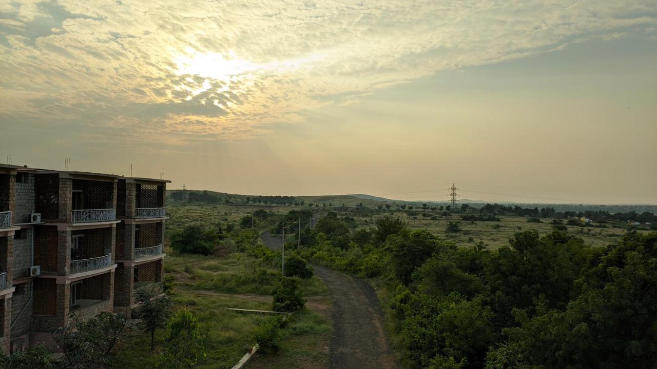 Kanthi Resorts Badami Bagalkot Экстерьер фото