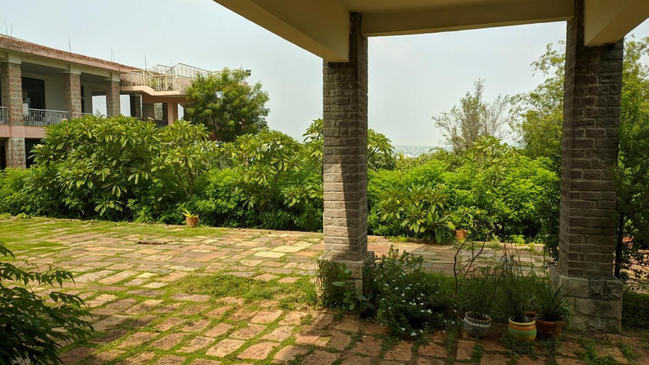 Kanthi Resorts Badami Bagalkot Экстерьер фото