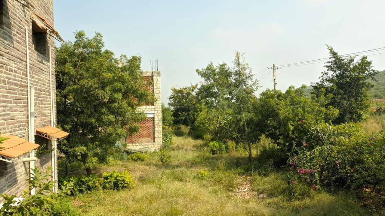 Kanthi Resorts Badami Bagalkot Экстерьер фото