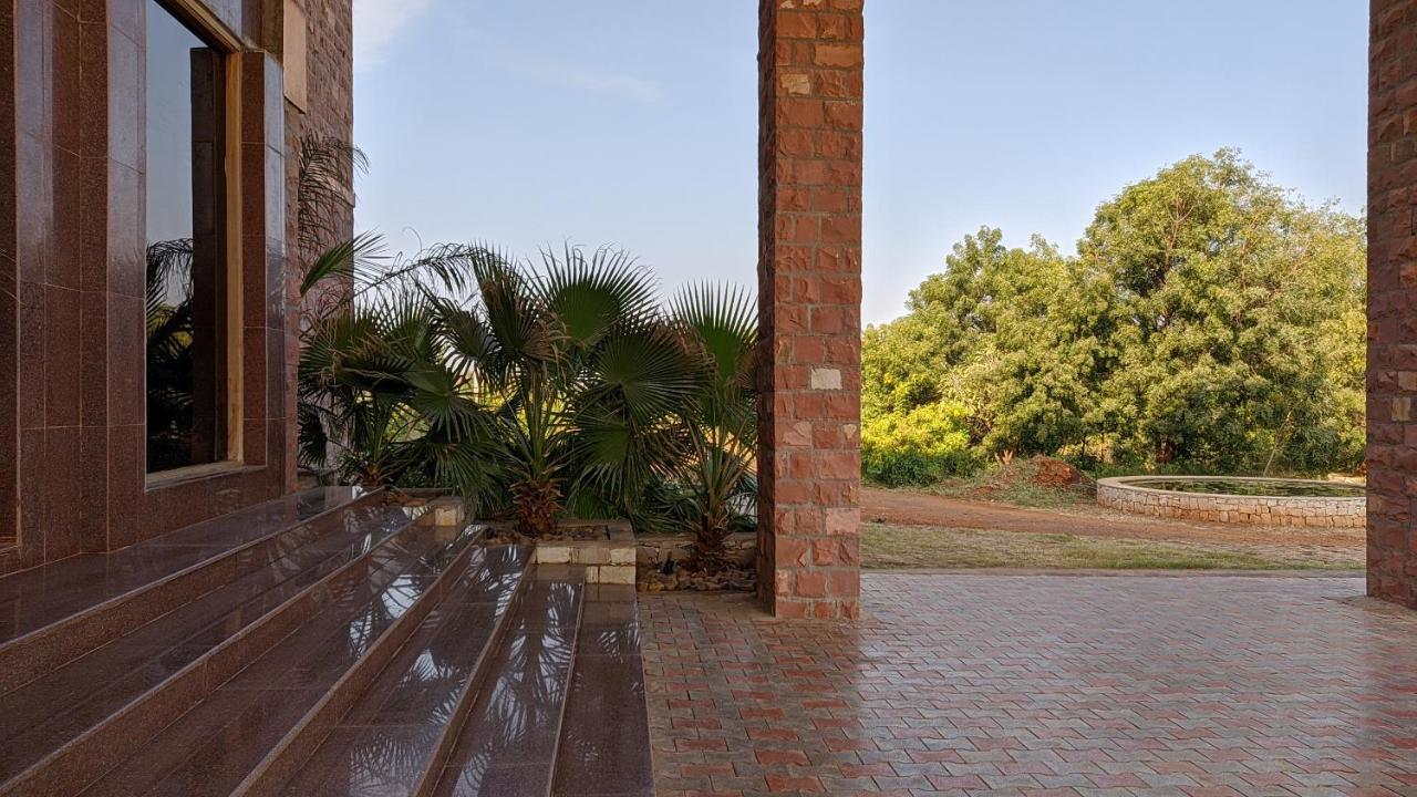 Kanthi Resorts Badami Bagalkot Экстерьер фото