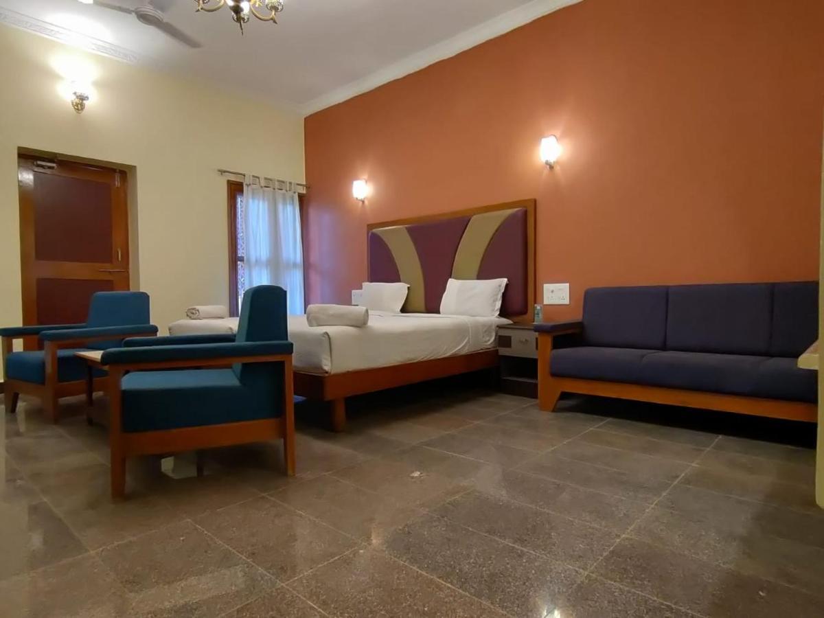 Kanthi Resorts Badami Bagalkot Экстерьер фото